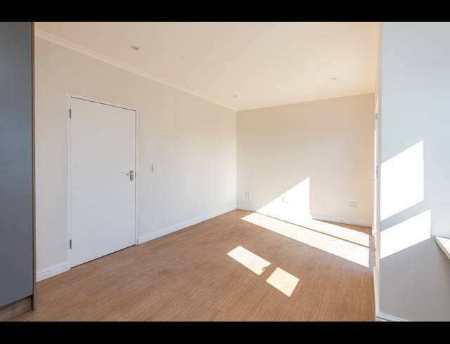 3 BEDROOM TOWNHOUSE FOR SALE IN SANDOWN